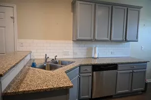 516 E Slaughter Ln, Austin, TX 78744 - Photo 11