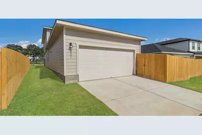 321 Puerto Plata Avenue, Bastrop, TX 78602 - Photo 1