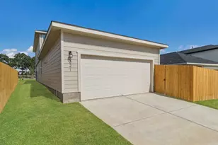 321 Puerto Plata Ave, Bastrop, TX 78602 - Photo 1
