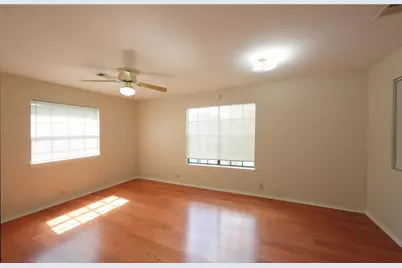 1903 E 20th Street #302, Austin, TX 78722 - Photo 9
