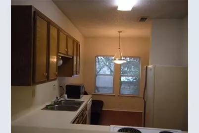 2414 Longview St. #305, Austin, TX 78705 - Photo 7