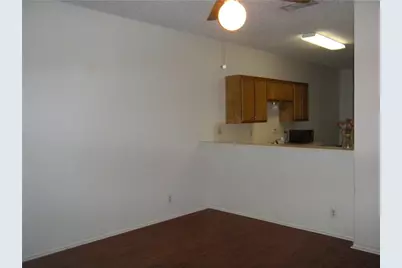 2414 Longview St. #305, Austin, TX 78705 - Photo 5