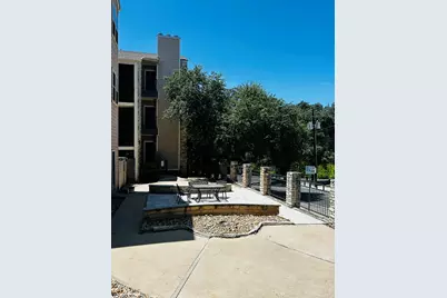 2414 Longview St. #305, Austin, TX 78705 - Photo 3
