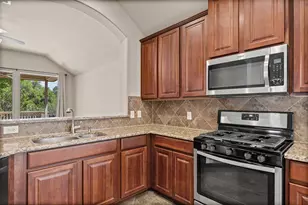 747 Westbury Ln, Georgetown, TX 78633 - Photo 5