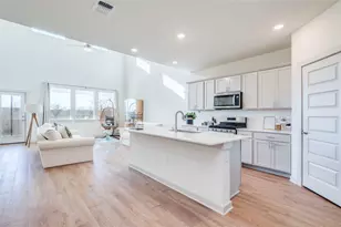 10932 Defender Trl, Austin, TX 78754 - Photo 5