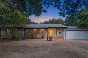 15 Las Flores Dr, Wimberley, TX 78676 - Photo 1