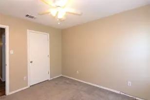 245 Shale Dr, Jarrell, TX 76537 - Photo 23
