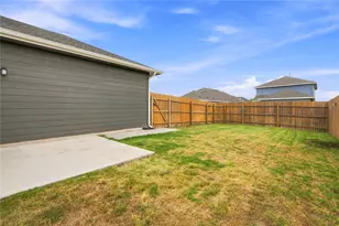 140 Pentro Path, Georgetown, TX 78626 - Photo 17