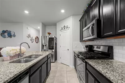 407 Water Way Avenue, Hutto, TX 78634 - Photo 9