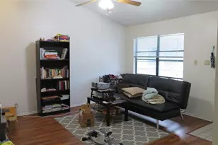 106 E 30th St, Austin, TX 78705 - Photo 5