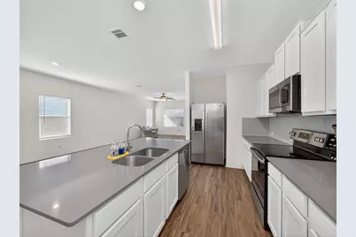 156 Greatest Gift Way, Jarrell, TX 76537 - Photo 9