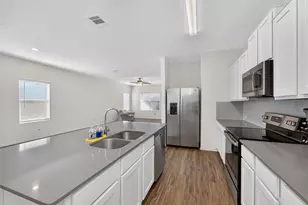 156 Greatest Gift Wy, Jarrell, TX 76537 - Photo 9