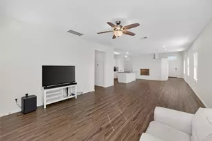 156 Greatest Gift Wy, Jarrell, TX 76537 - Photo 5