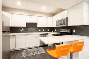 935 La Posada Dr, Austin, TX 78752 - Photo 9