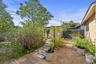 13105 Bourbon St, Austin, TX 78727 - Photo 33