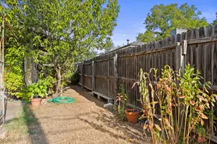 13105 Bourbon St, Austin, TX 78727 - Photo 29