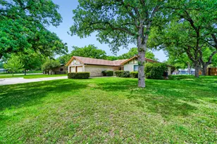 1406 Highland Dr, Marble Falls, TX 78654 - Photo 3