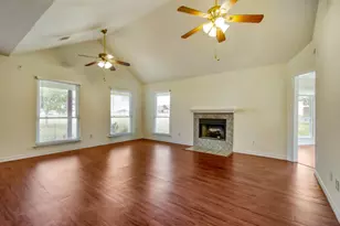 2601 Windy Ridge Rd, Taylor, TX 76574 - Photo 7