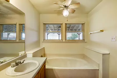 2601 Windy Ridge Road, Taylor, TX 76574 - Photo 17