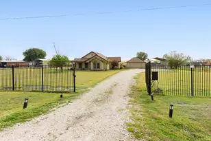 2601 Windy Ridge Rd, Taylor, TX 76574 - Photo 1