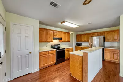 2601 Windy Ridge Road, Taylor, TX 76574 - Photo 9