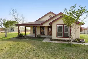 2601 Windy Ridge Rd, Taylor, TX 76574 - Photo 3