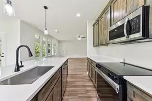 130 Mokalau Dr, Bastrop, TX 78602 - Photo 15