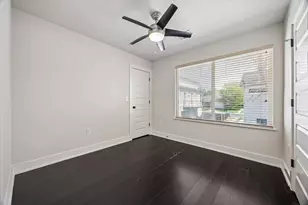 1182 Ridgeway Dr, Austin, TX 78702 - Photo 11