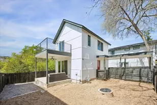 1182 Ridgeway Dr, Austin, TX 78702 - Photo 11