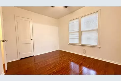 2109 E 12th Street, Austin, TX 78702 - Photo 17