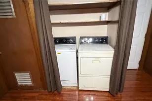 2109 E 12th St, Austin, TX 78702 - Photo 13