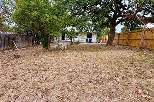 2109 E 12th St, Austin, TX 78702 - Photo 21