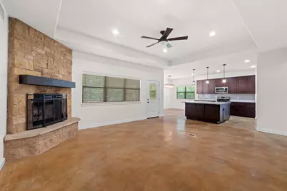 122 N Pohakea Drive, Bastrop, TX 78602 - Photo 3