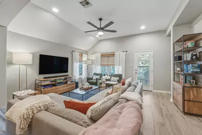 10204 Wind Cave Trail, Austin, TX 78747 - Photo 15