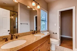 906 Juniper St, Austin, TX 78702 - Photo 17