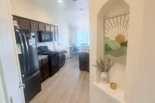 107 Jim Dandy Dr, Elgin, TX 78621 - Photo 3