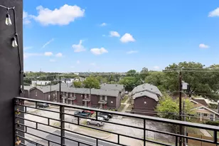 1322 E 12th St, Austin, TX 78702 - Photo 23