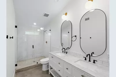 5005 Lott Avenue #2, Austin, TX 78721 - Photo 13