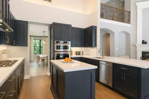 11316 Woodland Hills Trail, Austin, TX 78732 - Photo 5