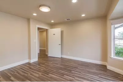 201 Taylor Street, Hutto, TX 78634 - Photo 11