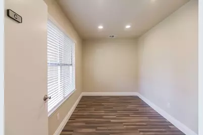 201 Taylor Street, Hutto, TX 78634 - Photo 7