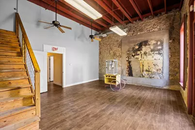 521 E Davis Street, Luling, TX 78648 - Photo 41