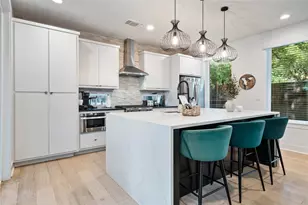 1306 Navasota St, Austin, TX 78702 - Photo 5