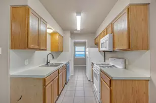 5725 Alsace Trail, Austin, TX 78724 - Photo 5