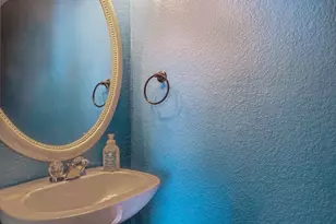 2208 Melissa Oaks Ln, Austin, TX 78744 - Photo 9