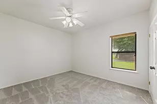 11077 Co Rd 440, Thorndale, TX 76577 - Photo 27