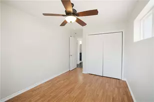 214 Lizzie St, Taylor, TX 76574 - Photo 17
