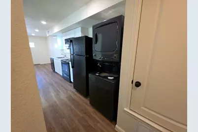 2002 W 2nd Street #200, Taylor, TX 76574 - Photo 17