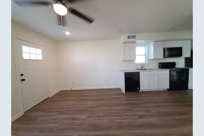 2002 W 2nd Street #200, Taylor, TX 76574 - Photo 5