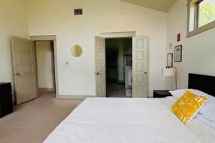 1013 Lambie St, Austin, TX 78702 - Photo 11